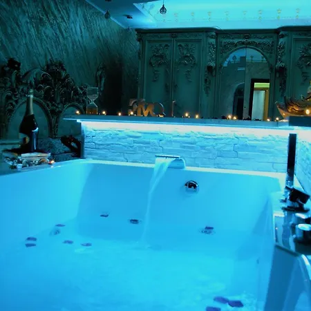 Gold Luxury ローマ