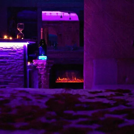 Gold Luxury アパート